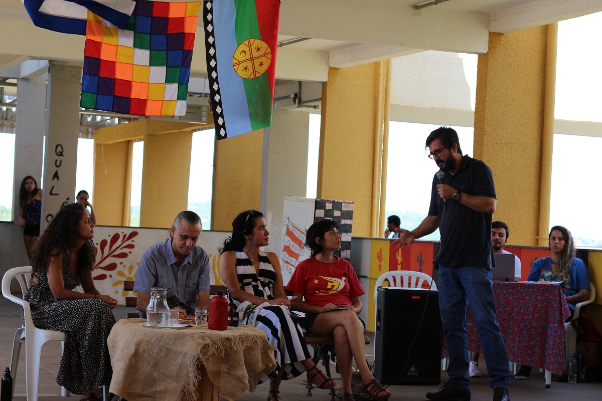 Momento de pergunta aos integrantes da mesa Momento de pergunta aos integrantes da mesa